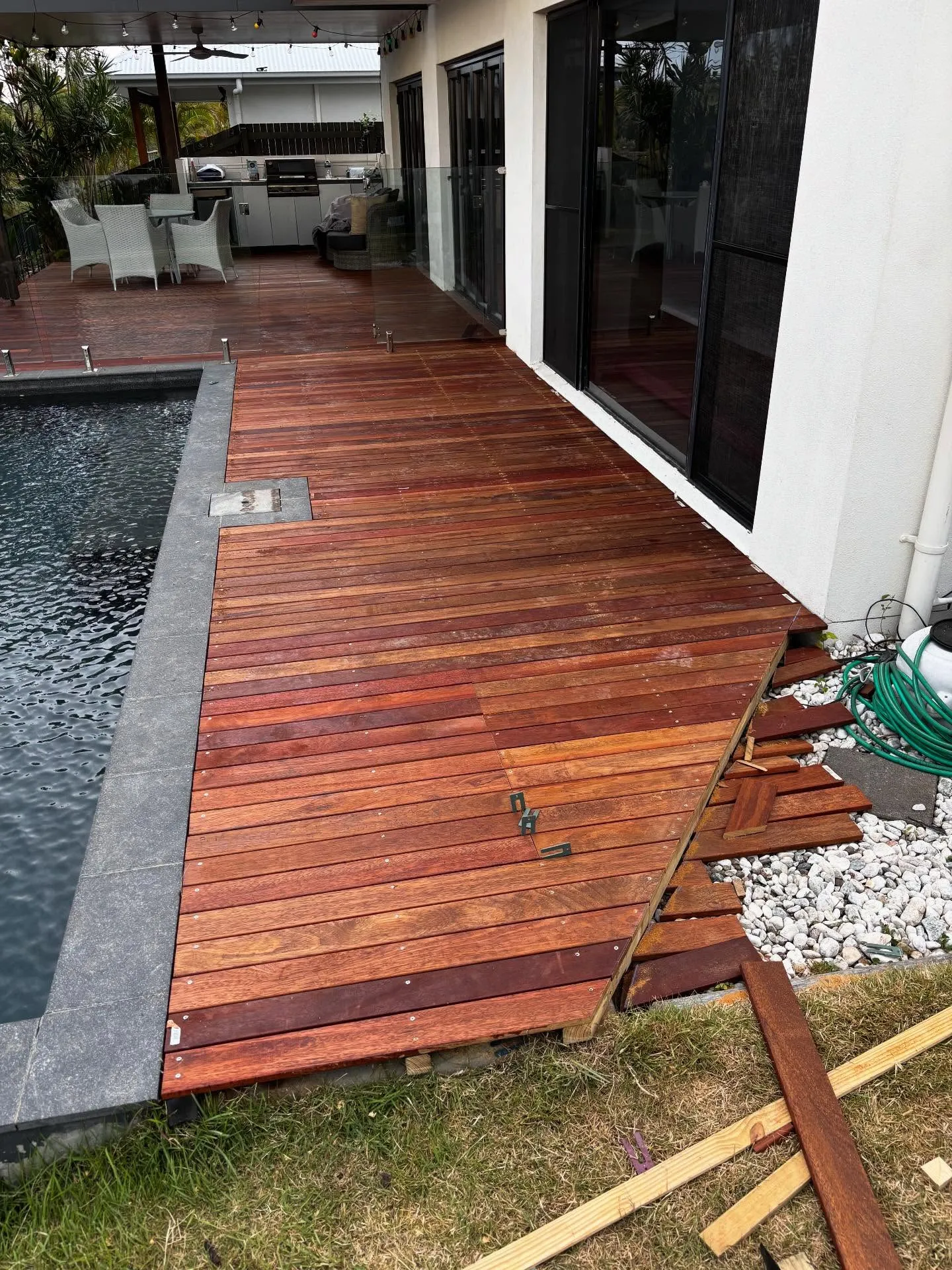 Hardwood deck & alfresco